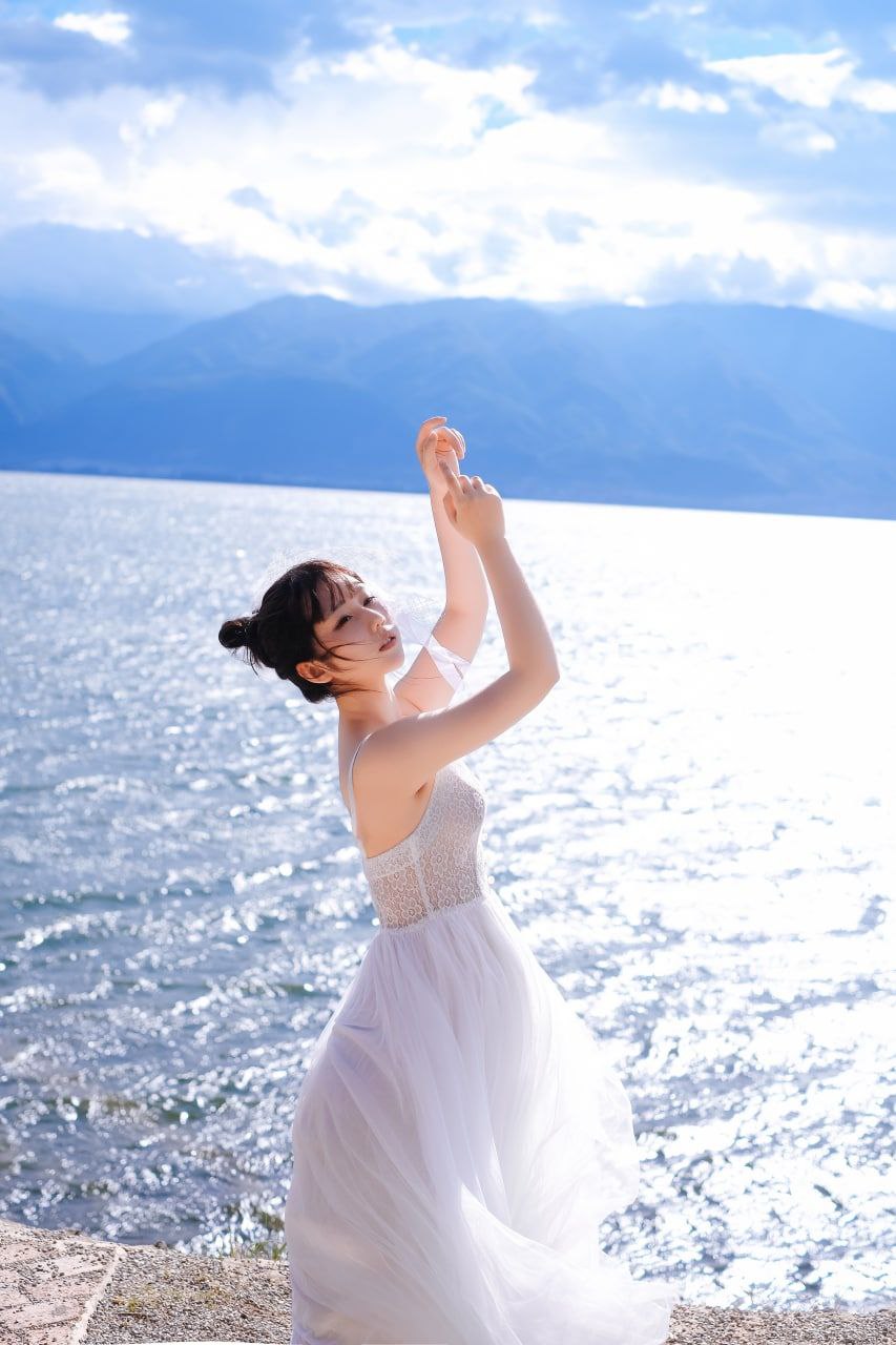 强壮的公弄得高潮HD