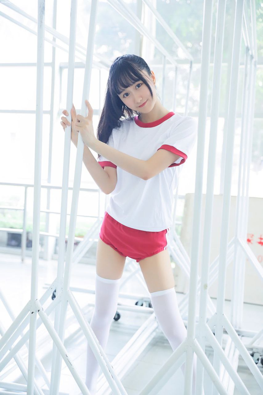 日本巨大超乳在线播放