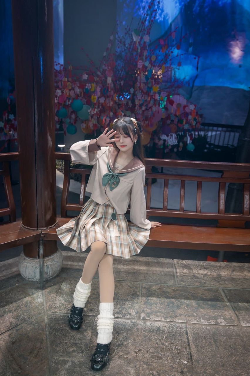 弄刚结婚的女同事好紧